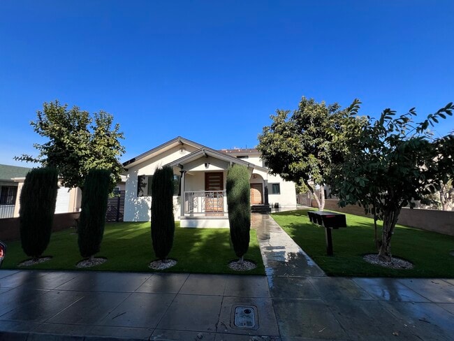 Front of property - 51 W 53rd St Unit 51.5