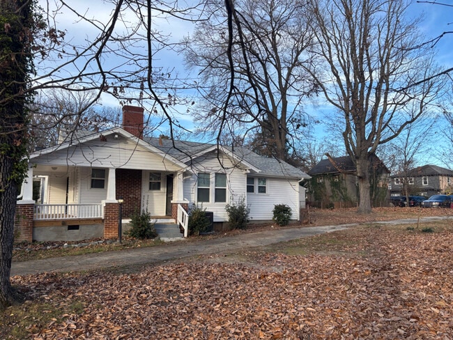 Photo - 2939 Bon Air Ave