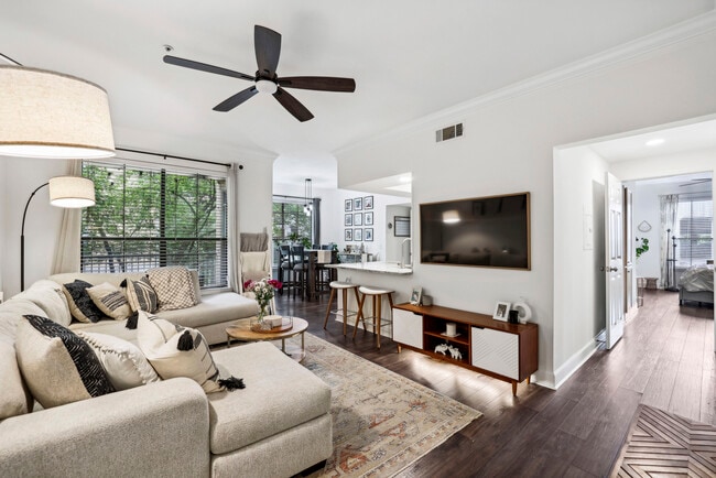 Photo - 3777 Peachtree Rd NE Condo Unit 1612