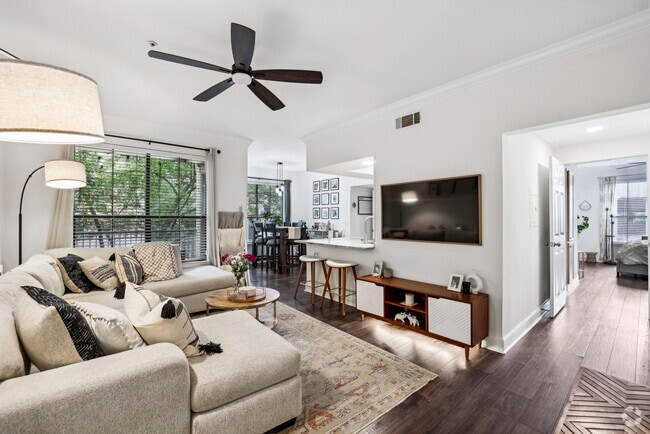 Building Photo - 3777 Peachtree Rd NE Unit 1612 Rental