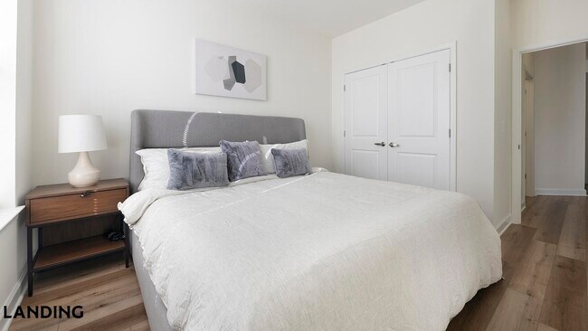 909 Mansion Dr Unit 702-207