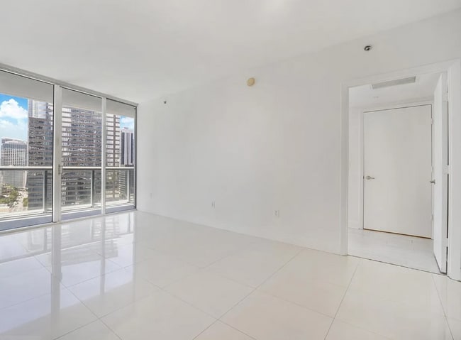 Photo - 475 Brickell Ave Unit 2013