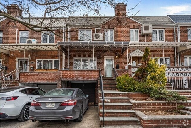 Building Photo - 95-25-95-67 67th Ave Rental