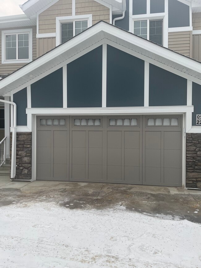 Building Photo - Daniels Way SW