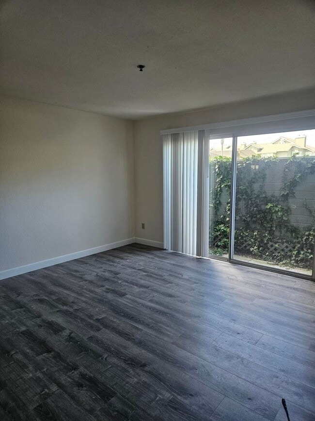 Photo - Daly City Village in the Park 2 bedroom 2 bathroom Condo