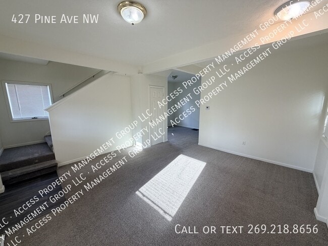 Photo - 427 Pine Ave NW