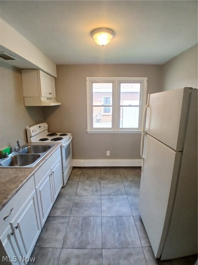 Photo - 127 Shields Rd Unit 2