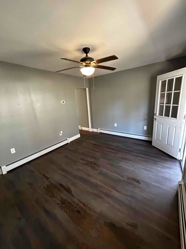 Photo - Newly Renovated 2-Bedroom Home in South Sc...
