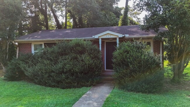 Photo - 123 Pecan St