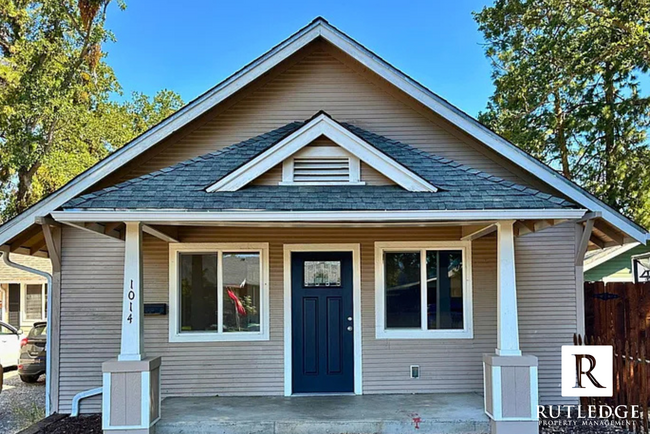 Adorable 2 bedroom home in Medford! - Adorable 2 bedroom home in Medford!