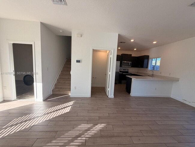 Photo - 871 SE 16th Ct