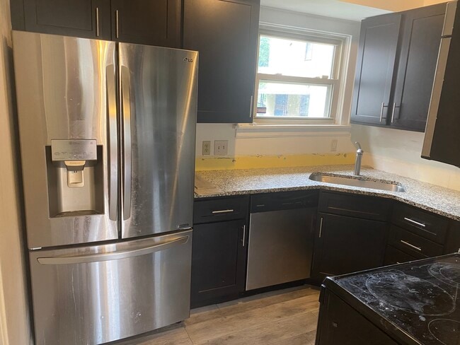 Photo - 2631 Bellevue Ave