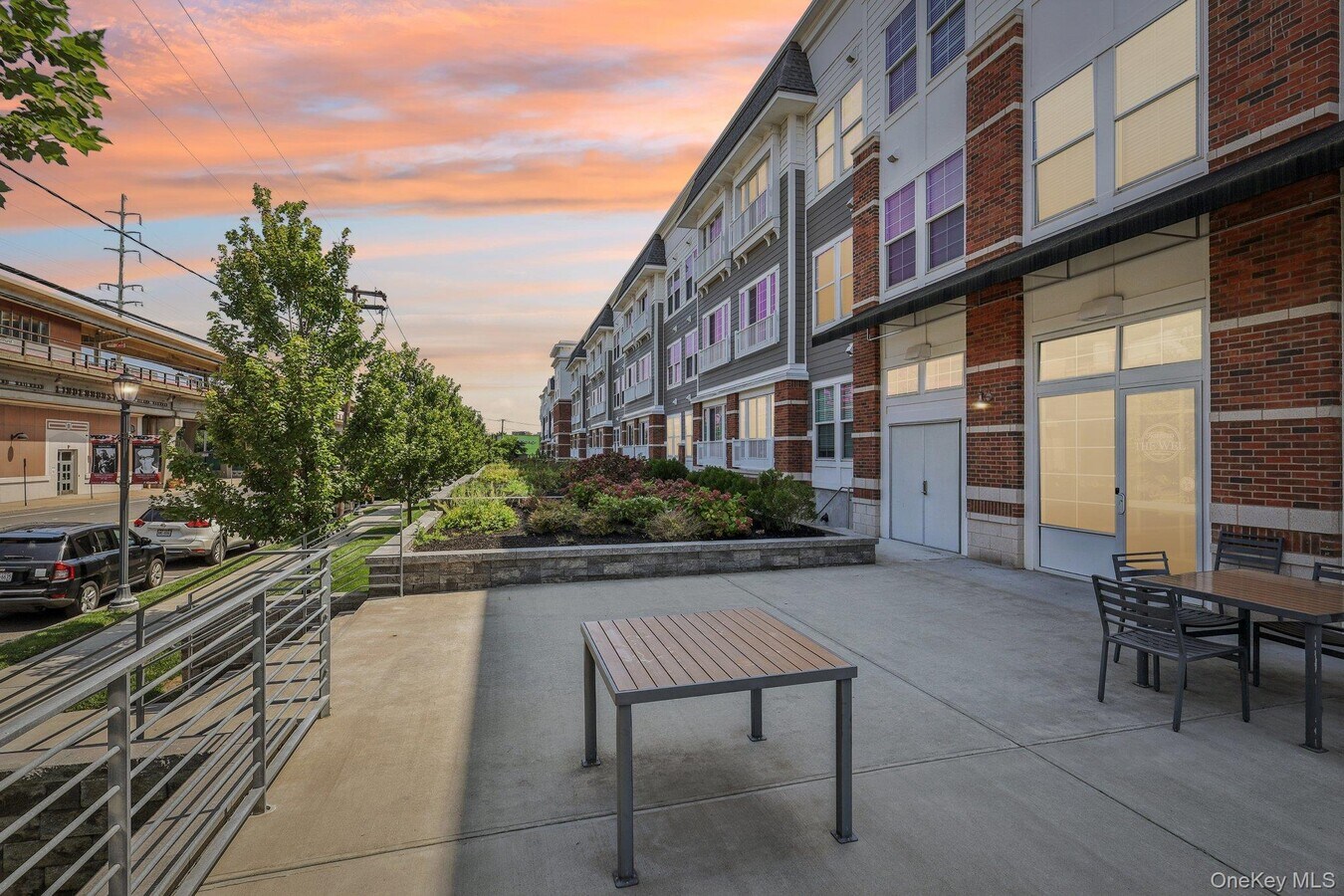 Photo - 75 E Hoffman Ave Unit 2018