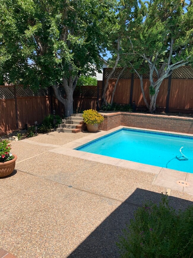 Photo - 1819 Yolanda Cir