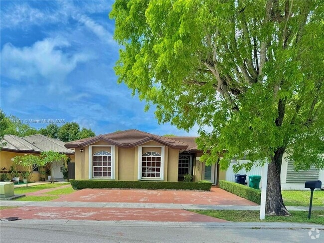 Building Photo - 13735 SW 157th St Rental