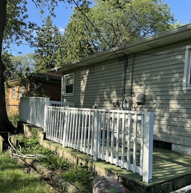 Photo - 16725 Crane Ave