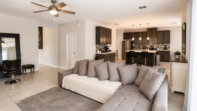 Photo - 711 Solaz Dr