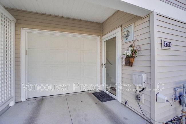 Photo - 8717 NE 17th St