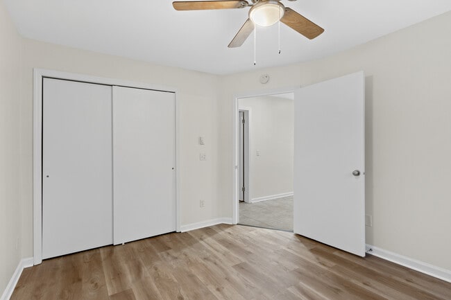 4 Horizon View Dr W