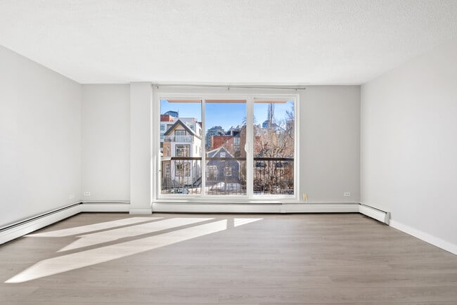 Photo - 932 1st Ave NW