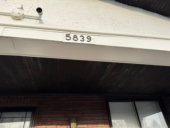 Photo - 5839 Hampton Ave