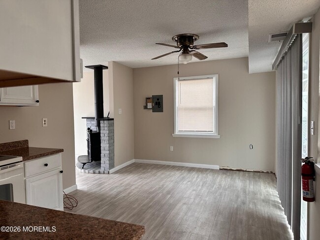 Photo - 24 Anchor Rd