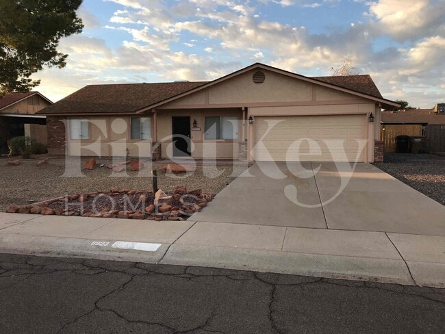 Building Photo - 8923 W Harmont Dr