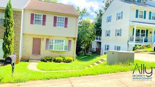 Photo - 506 Moseley Dr Unit B - 1