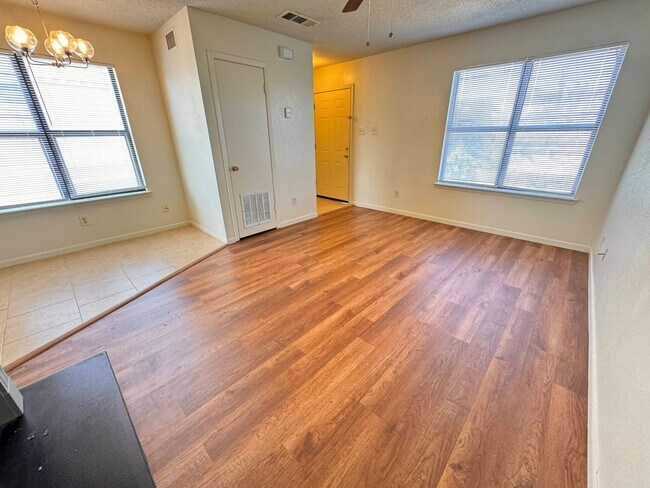 Photo - 2515 Bermuda Dr Unidad B