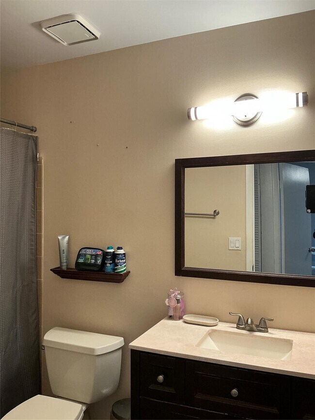 Photo - 12900 SW 13th Manor