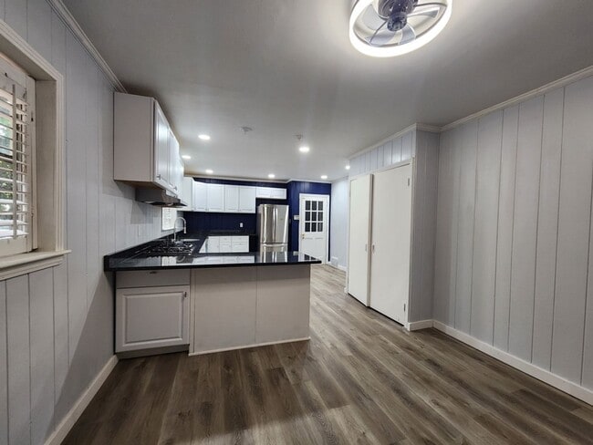 Photo - 2 Bedroom 2.5 Bath Home MINS FROM LENOX SQUARE MALL!