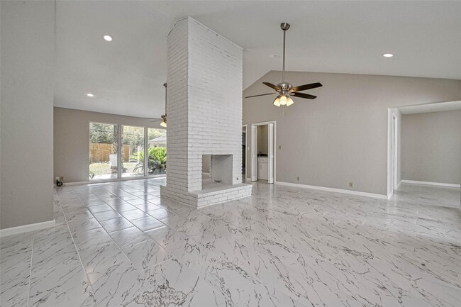 Photo - 26414 Maplewood Dr