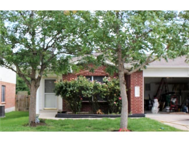 Photo - 1806 Lloydminister Way