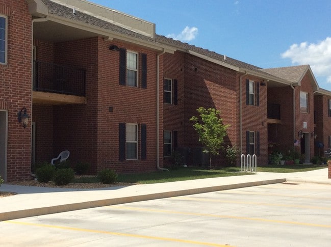 Photo - Oakwood Place