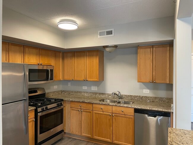 Photo - 655 Perrie Dr Unit 305