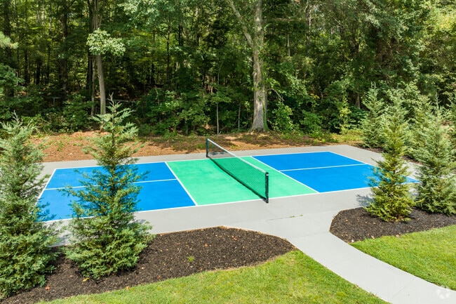 Pickelball Court - Reserve on Riverside Apartments
