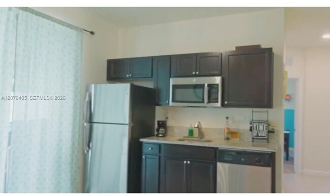 221 SE 35 Ave