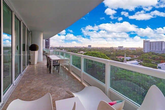 Photo - 1643 Brickell Ave Unidad 1406