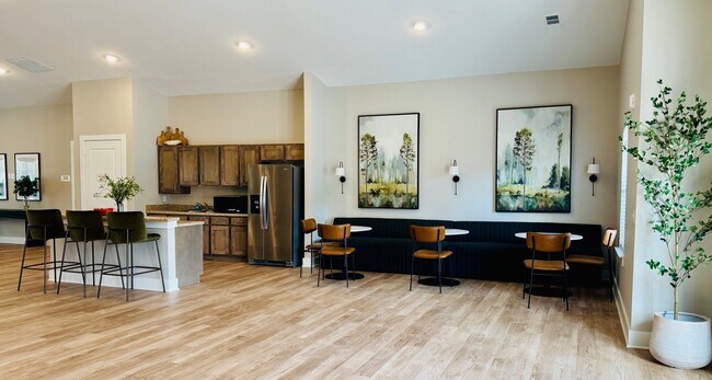 Photo - Edgewood Place