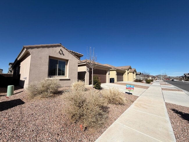 Photo - 4 Bedrooom Single Story New Build in Mesa Del Sol Near Netflix Studios!