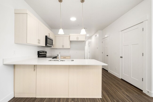 Building Photo - Lar-13714 S Hanley Ln #HH303 Riverton, UT 84096 Unit 1