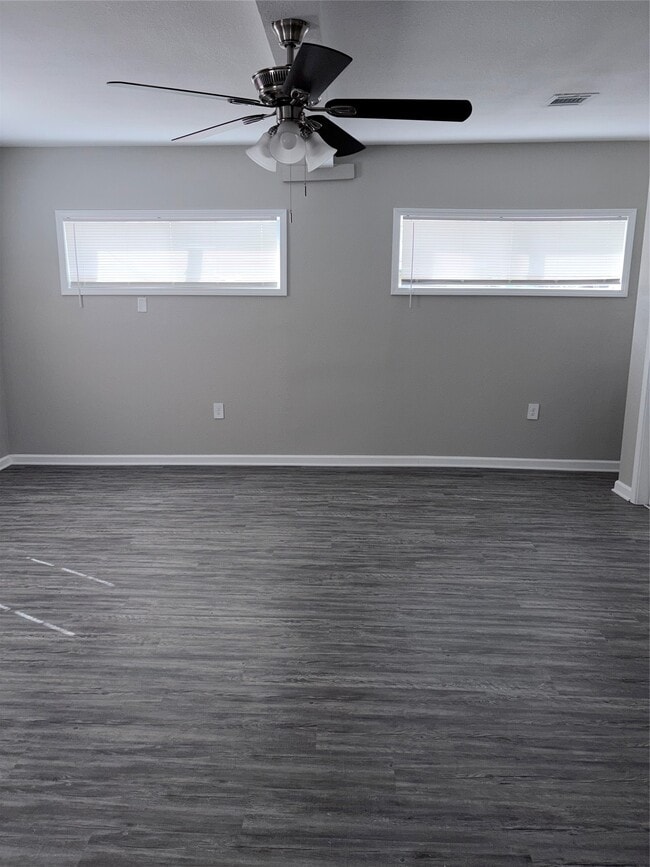 Building Photo - 3700 4th St