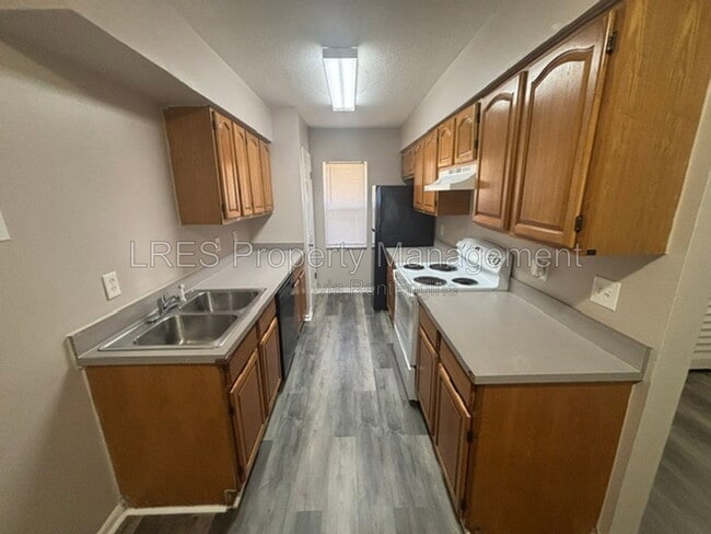 Photo - 1605 Terrace Dr