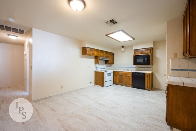 Photo - Colett:7579 Unit 102