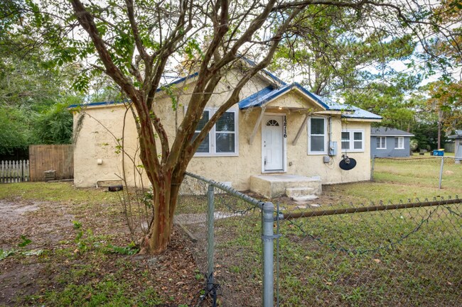 Photo - 12716 Gillespie Ave