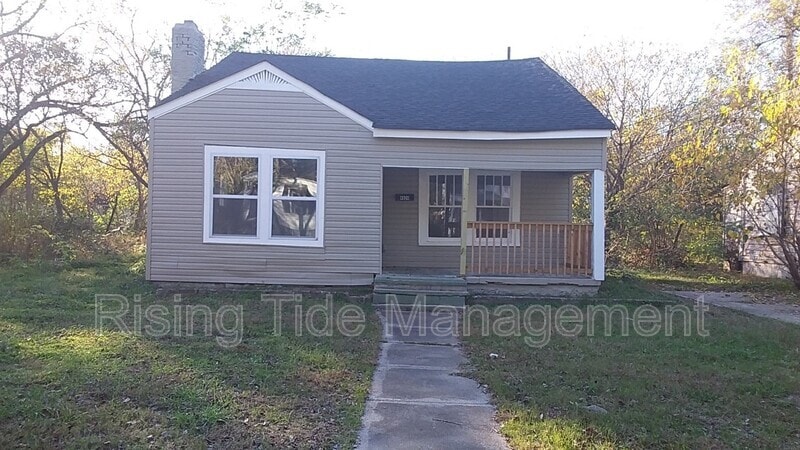 Photo - 4524 74th Pl N