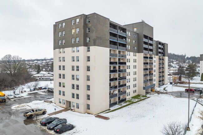 Photo - Kingswood II