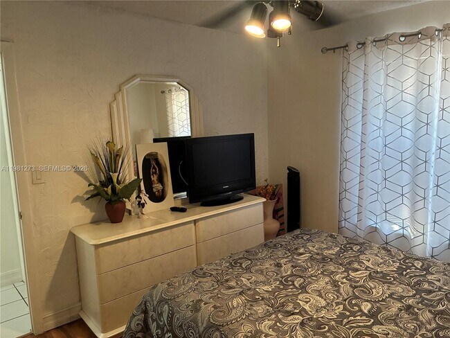 18175 NW 61st Ave Unit 0