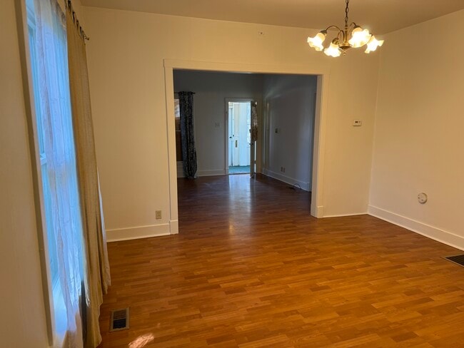 Dining room to front room - 5640 S Windermere St