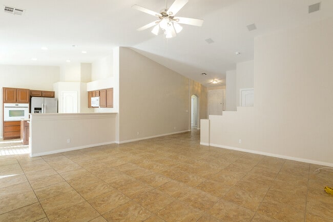 Photo - 4 Bedroom Single Story in Southern Highlan...